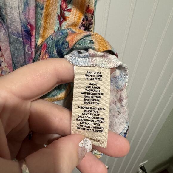 Soft Surroundings Aerhart Embroidered Tunic Top NEW Size Medium - Picture 7 of 8